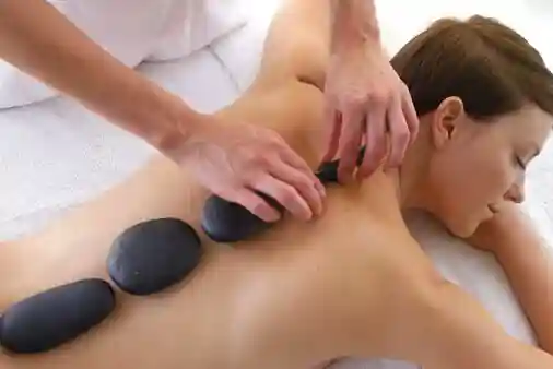 hot-stone-massage-in-qatar